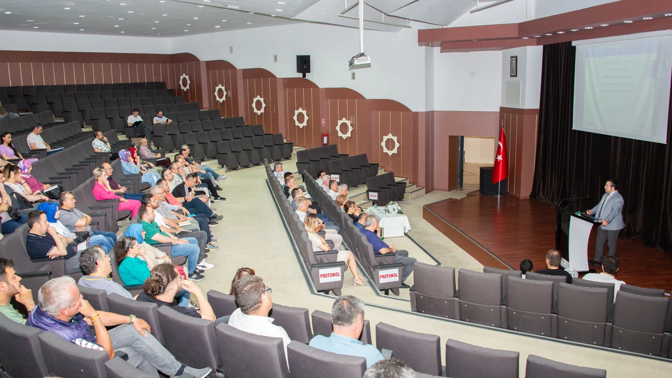 Selçuk Üniversitesinde Kamu İhale Kurumu Teknik Şartname Hazırlanması Eğitimi